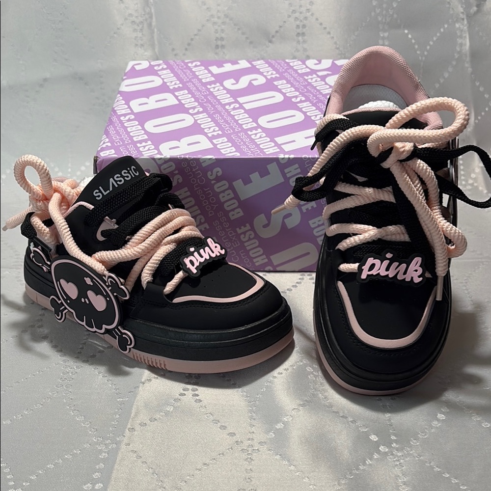 Bobo’s House Pink Skull Womens Low Platform Lace Ups Size 9.5